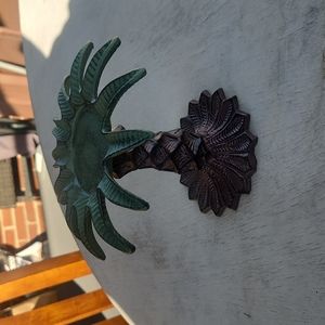 Palm tree candle holder